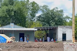 Nghi vợ ngoại tình, người đàn ông đánh tình địch tử vong