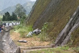 Điều tra vụ người đàn ông tử vong bên đường ở Hà Tĩnh