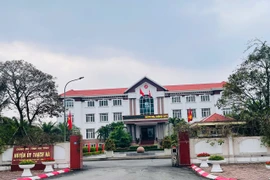 Hà Tĩnh: Xin nghỉ hưu trước tuổi, cán bộ Huyện ủy được hỗ trợ tiền tỷ