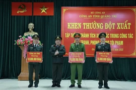 Quảng Trị: Bắt 2 đối tượng mua bán 85kg thuốc nổ, 400 kíp nổ