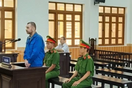 Sát hại đồng hương, người đàn ông Nga lĩnh 18 năm tù giam