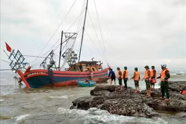 Dự báo Nam Trung Bộ và Nam Bộ có mưa dông, biển động mạnh