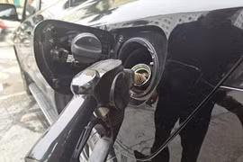 Giá xăng hôm nay 11/5: Tăng bật dữ dội?