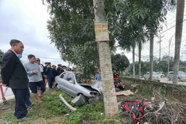 Ô tô tông xe máy, 2 bà cháu tử vong thương tâm