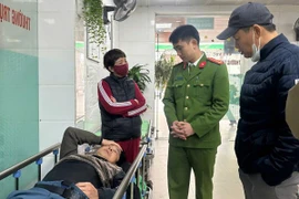 Nghệ An: Hai chiến sĩ Công an kịp thời cứu sống người đàn ông đột quỵ