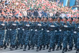 Trực tiếp: Diễu binh diễu hành kỷ niệm 50 năm giải phóng miền Nam, thống nhất đất nước