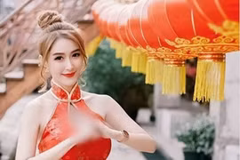 Gái xinh mặc sườn xám đi lễ chùa phản cảm, tưởng đẹp ai dè...