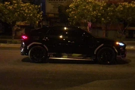 Ngắm Lamborghini Urus mang 'bộ cánh' rằn ri ca-mô cá tính 