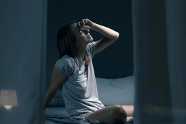 5 dấu hiệu về đêm cảnh báo cơ thể đang tích tụ "độc tố"