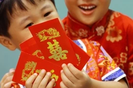 Đòi không được 60 triệu tiền lì xì, hai con kiện bố ra tòa