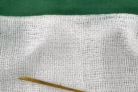 Người phụ nữ thủng ruột non do... tăm tre