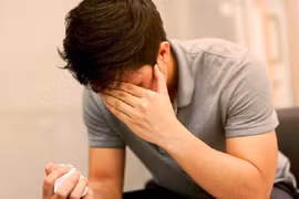 Dấu hiệu nam giới đang thủ dâm quá nhiều