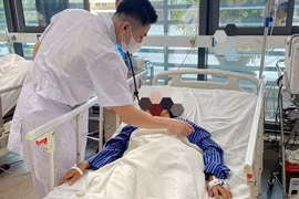 10 ngày tiếp nhận 13 ca rắn cắn: