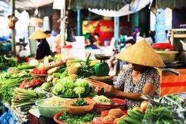 5 thực phẩm rẻ tiền, bán đầy chợ Việt là "khắc tinh" của ung thư