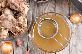 Lợi ích tuyệt vời của nước hầm xương