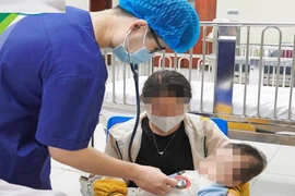 Trẻ tiêu chảy cấp do uống oresol pha sai tỉ lệ, bác sĩ cảnh báo “nóng”