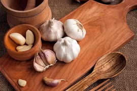 Tỏi rất tốt nhưng "đại kỵ" với những người này
