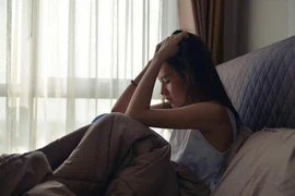 Tôi ngã quỵ khi biết chồng lén lấy tóc của con đi xét nghiệm ADN