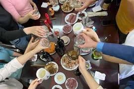 Nguyên tắc khi uống rượu bia ngày Tết giảm tác hại cho sức khỏe