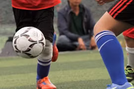 Hà Nội: Vỡ tinh hoàn do chấn thương khi chơi bóng đá