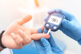 Bệnh chứng nặng nề do không tuân thủ điều trị đái đáo đường