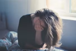 Sau khi chồng mất, tôi giật mình nghe con trai tiết lộ bí mật chua cay