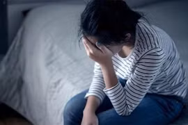 Chồng lén chuyển vợ cũ 30 triệu, tôi sốc nặng khi biết lý do