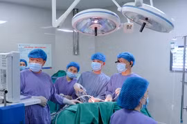 Phối hợp chuyên môn lần đầu phẫu thuật ngực lõm giúp trẻ tự ti hạnh phúc