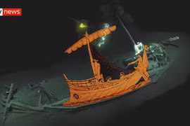 Video: Tìm thấy con tàu 2.400 tuổi chìm dưới đáy biển Đen