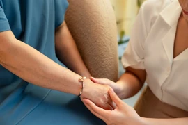 Vì sao quà tặng trang sức lên ngôi năm 2023?