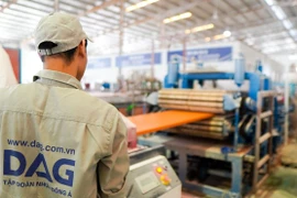 Lỗ lũy kế 4 quý, cổ phiếu của Nhựa Đông Á rơi vào diện đình chỉ giao dịch