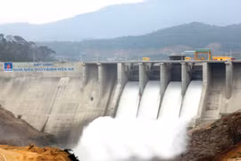 Thủy điện Hủa Na bị HoSE nhắc nhở vì “quên” công bố kế hoạch kinh doanh