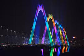 Cùng thắp lên ánh sáng xanh của tình yêu thương cho người tự kỷ