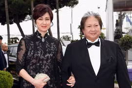 Ngôi sao võ thuật “tai tiếng” Hồng Kim Bảo và vợ bền chặt bởi lý do khó tin 