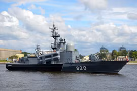 Nóng: Nga bất ngờ phóng tên lửa vào tàu chiến Mỹ trên Biển Đen