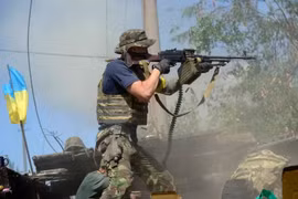 Tại sao Quân đội Ukraine vẫn cố kháng cự trước quân Nga?