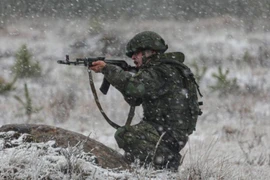 Tranh thủ Ukraine mắc sai lầm, Nga khoan thủng tuyến phòng thủ Avdeevka