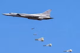 Su-57 và Tu-22M3 bất ngờ xuất kích, nhiều tàu chiến Ukraine bốc cháy