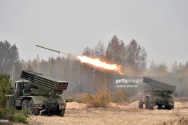 Chiến sự Ukraine: Kiev triển khai pháo phản lực 40 nòng tới biên giới