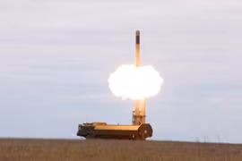 Kiev đưa “tối hậu thư”; các nhà ngoại giao nước ngoài sơ tán khẩn khỏi Ukraine 