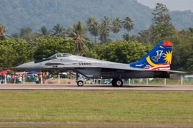 Tại sao Malaysia lặn lội sang tận Trung Đông để mua máy bay cũ?