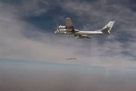 Đáp trả vụ tấn công cầu Chongarsky, Nga tấn công nhiều mục tiêu Ukraine 