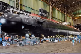 Mỹ càng tụt hậu so với Trung Quốc trong đóng tàu ngầm