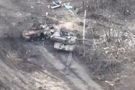 Quân Ukraine đốt tăng Abrams của Mỹ ở Kursk như đốt diêm