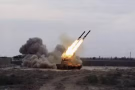 Chiến thuật tổng lực của Nga “xé nát” các tuyến phòng thủ Ukraine thế nào?