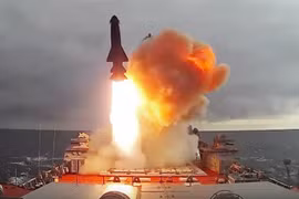 Tiếc đứt ruột "sát thủ tàu sân bay" Nga chuẩn bị rã sắt vụn