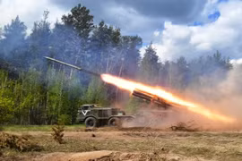 3.000 quân Azov bị đánh bại, tuyến phòng thủ Donbass vỡ trận