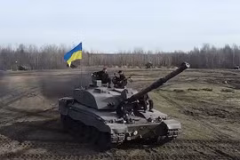 Ukraine nhận yêu cầu "hạn chế" dùng xe tăng Challenger-2?