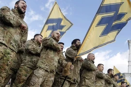 Tiểu đoàn Azov tái lập ở Kharkov; giao tranh ác liệt ở Sieverodonetsk