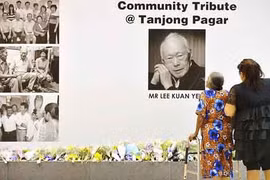 Dân Singapore nghẹn ngào tưởng nhớ ông Lý Quang Diệu